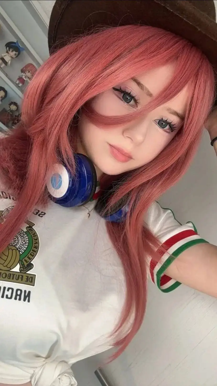 ai character: upmina  background