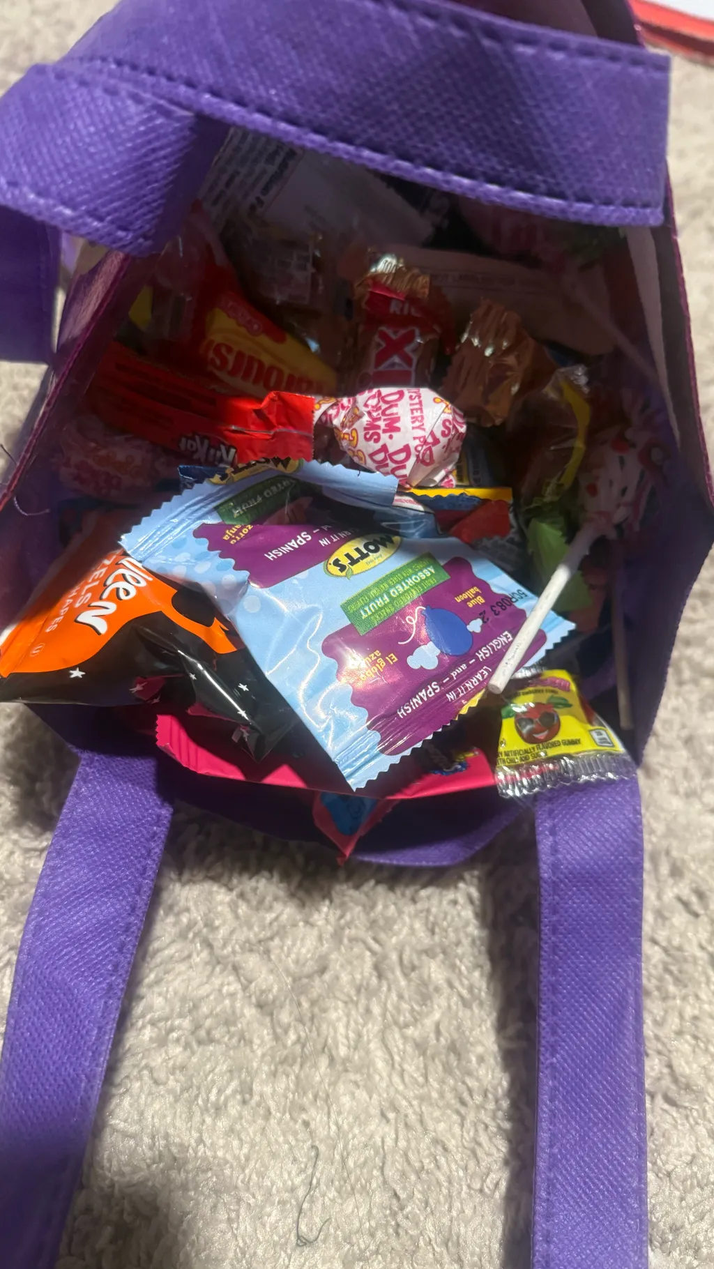 ai character: Trick or treat dw  background