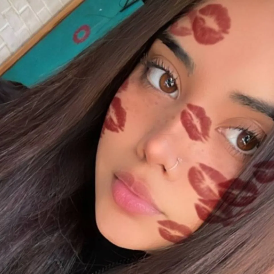 chat with ai character: 💔Lucía❤️