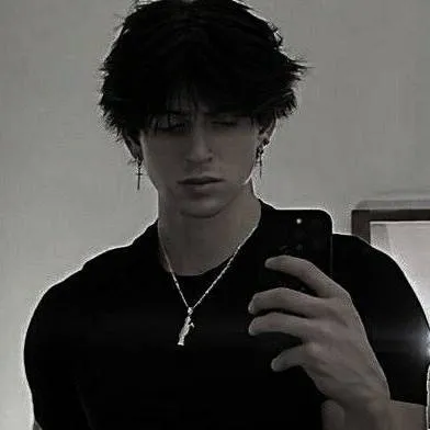 chat with ai character: Angle  Miller 