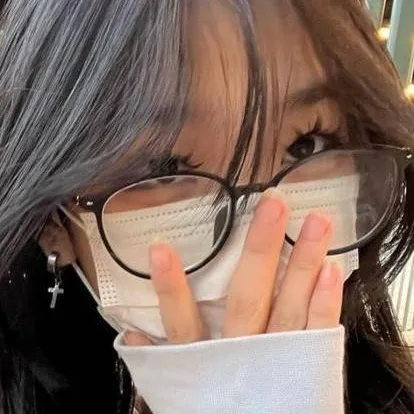 chat with ai character: 노라/nora