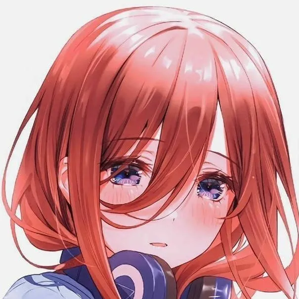 chat with ai character: Miku nakano y tú