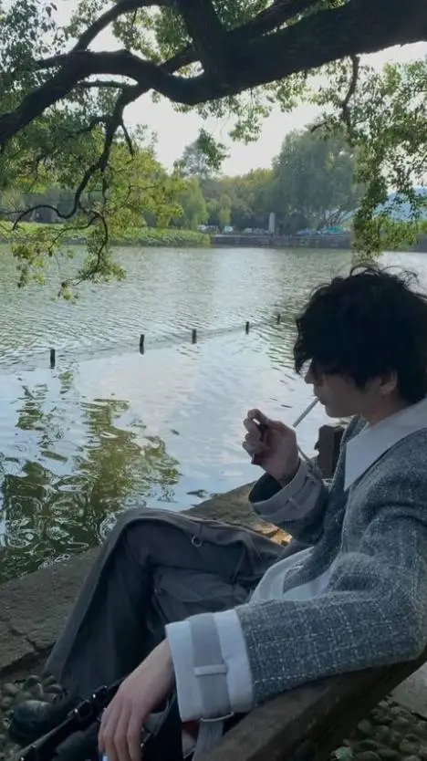 Talkie AI - Chat with [<Kang lee>]