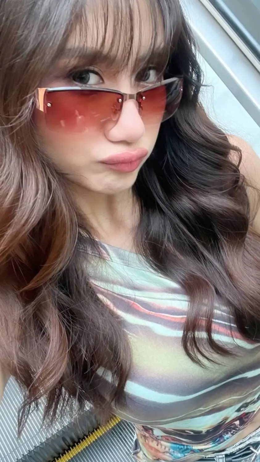 ai character: Sheena Catacutan  background