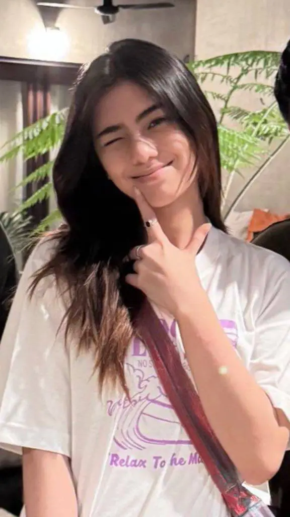 ai character: Mikha Lim background