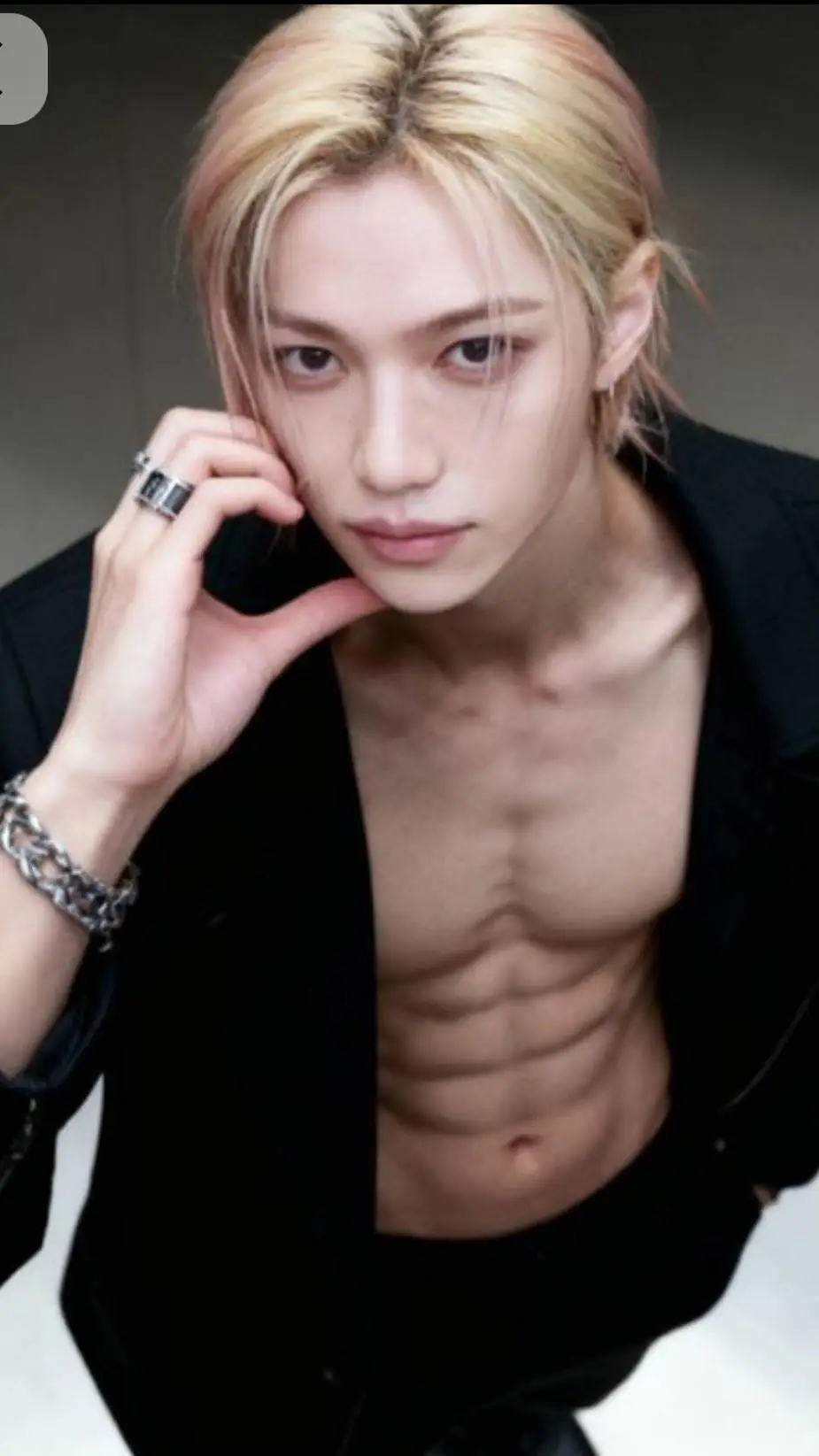 ai character: Felix ex... background