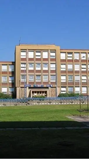 ai character: 7. Zakladni Skola background