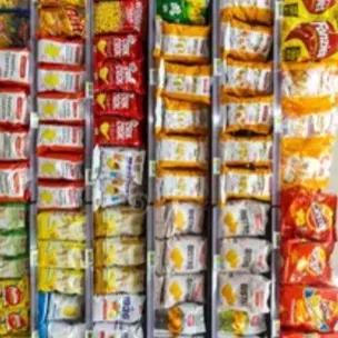 chat with ai character: Chips