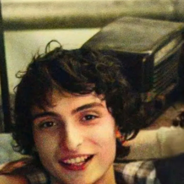 chat with ai character: Finn wolfhard 