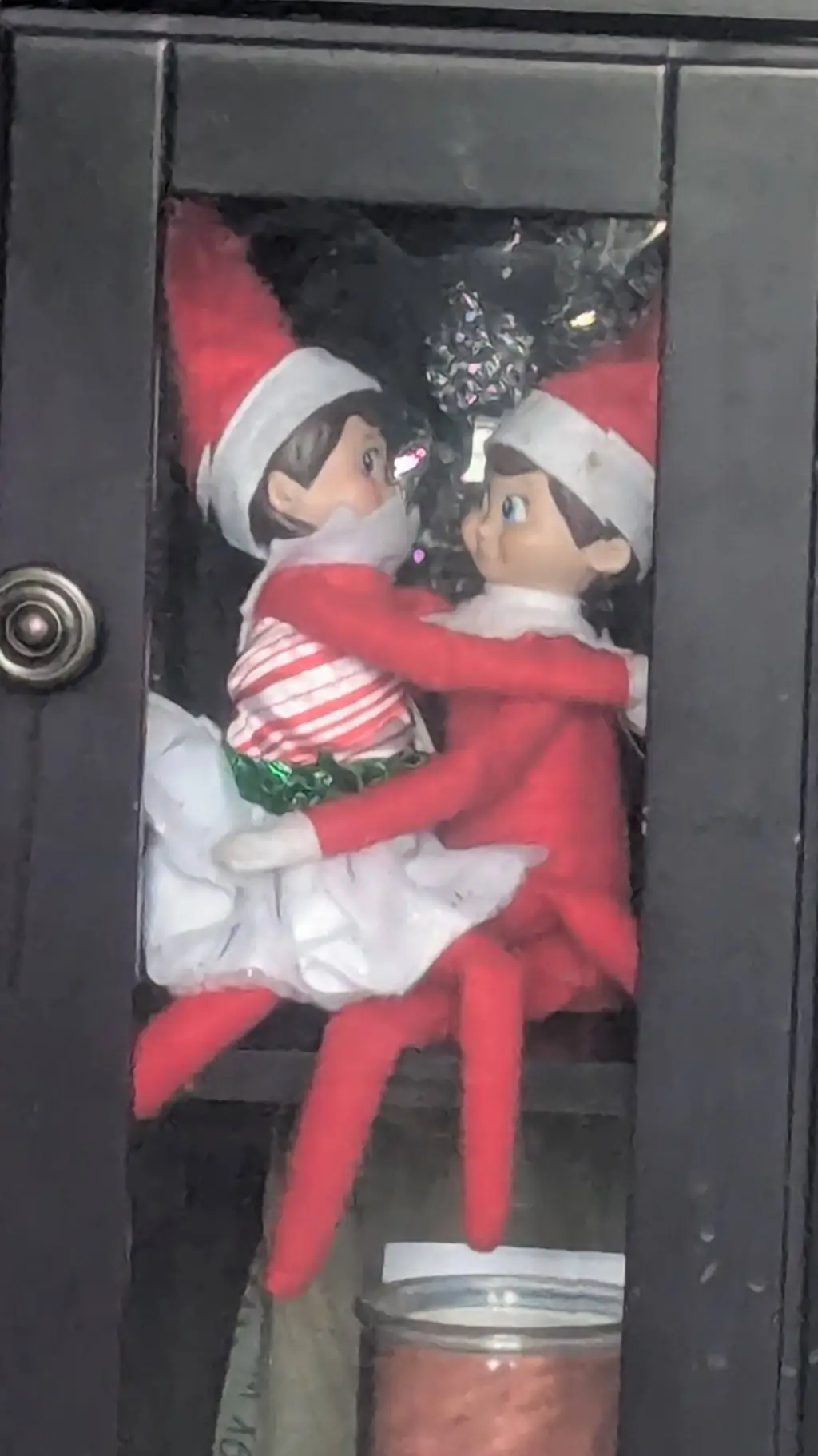 ai character: dw but two time background