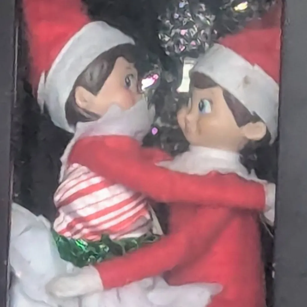 chat with ai character: dw but two time