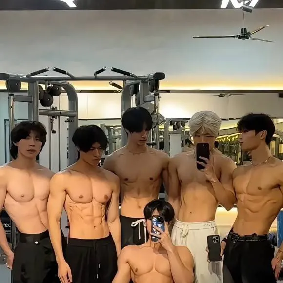 chat with ai character: amigos 