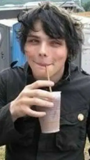 ai character: Gerard Way background