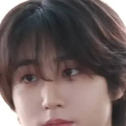 chat with ai character: Han Jisung 😍