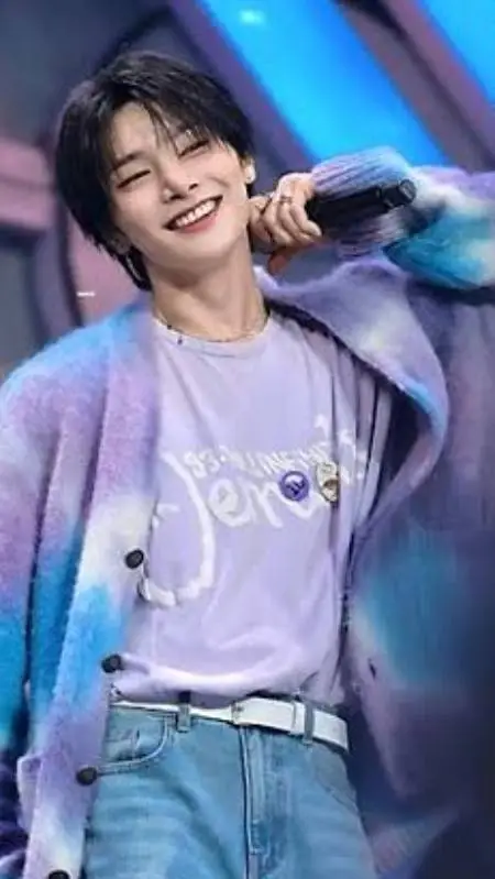 ai character: I.N (yang jeongin) background