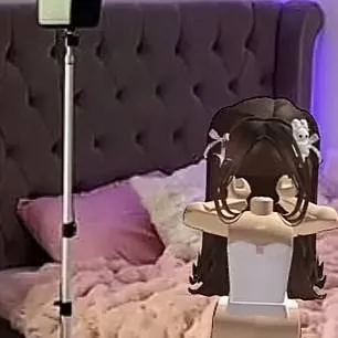 chat with ai character: Thadar 