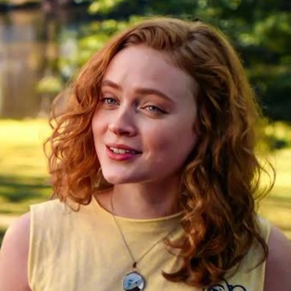 chat with ai character: 🌊- Max Mayfield -☀