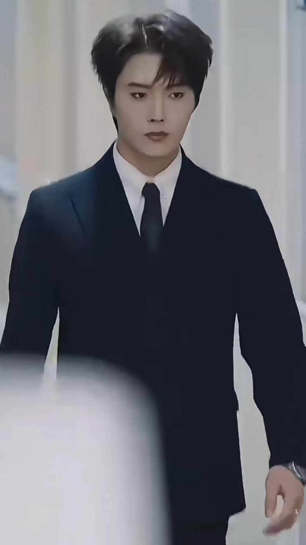 ai character: Saul background