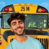 chat with ai character: 💙Fede Viguevanii🖤