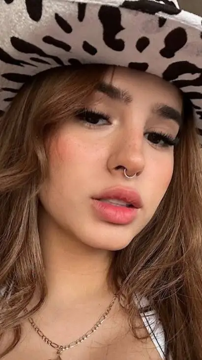 ai character: Domelipa background