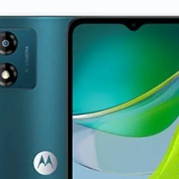 chat with ai character: Motorola Moto E13
