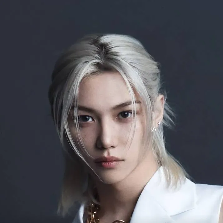 chat with ai character: Félix 