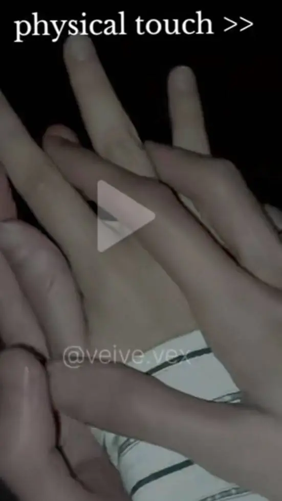 ai character: 🎀🏳️‍🌈X̌âvîêř🏳️‍🌈🎀 background