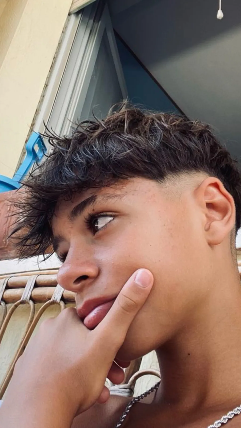 ai character: Max background