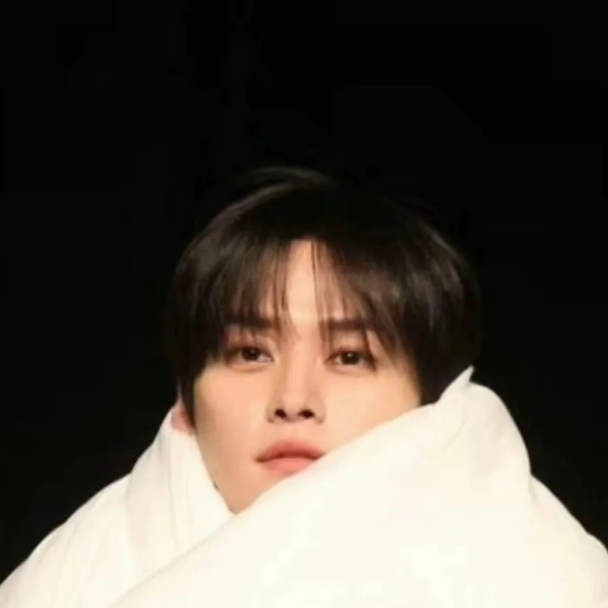 chat with ai character: Skz 