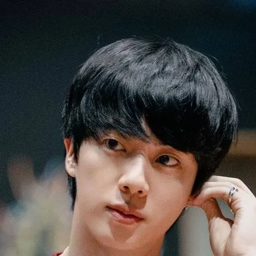 chat with ai character: JIN 😍
