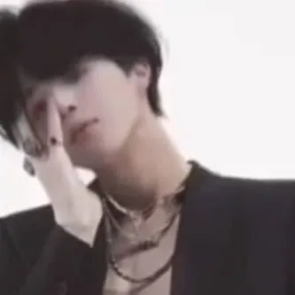 chat with ai character: JIMIN 😈