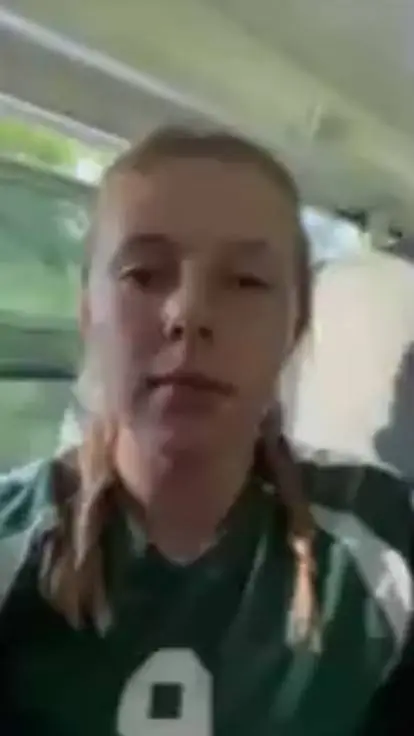 ai character: elly background