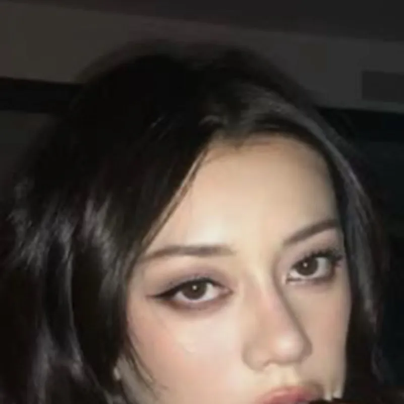 chat with ai character: Megan