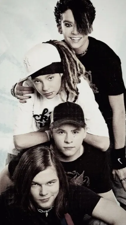 ai character: Tokio hotel  background