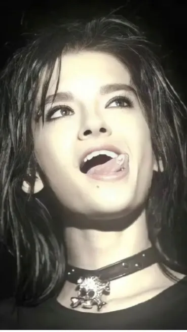 ai character: Bill Kaulitz background