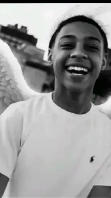 ai character: Notti background