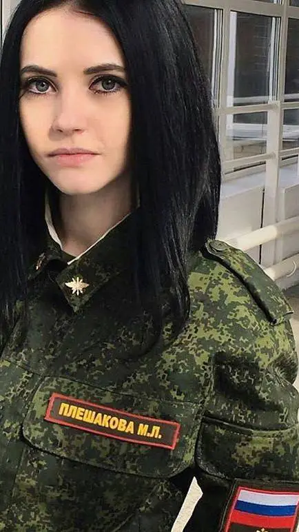ai character: Милана  background