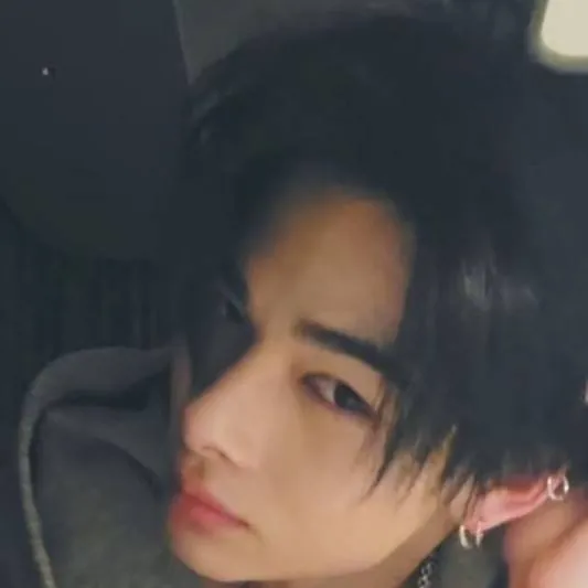 chat with ai character: NISHIMURA-RIKI