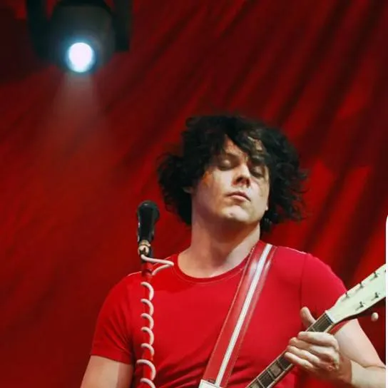 chat with ai character: Jack White