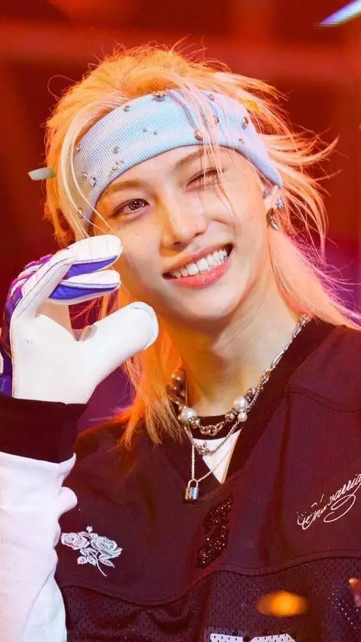 ai character: Felix background