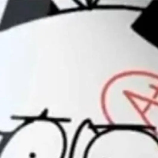 chat with ai character: oliver copys kiki