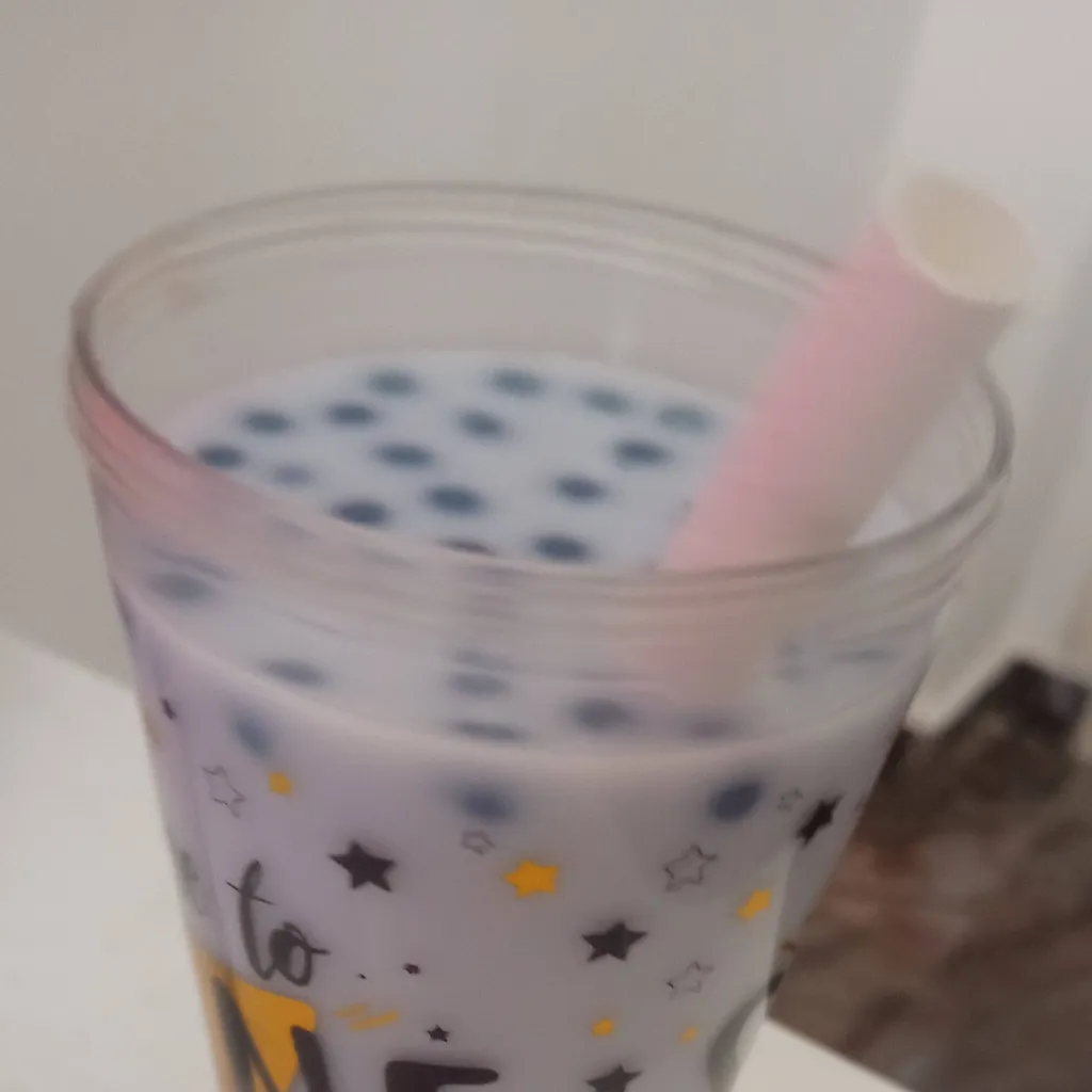 chat with ai character: Milkshake😈😈