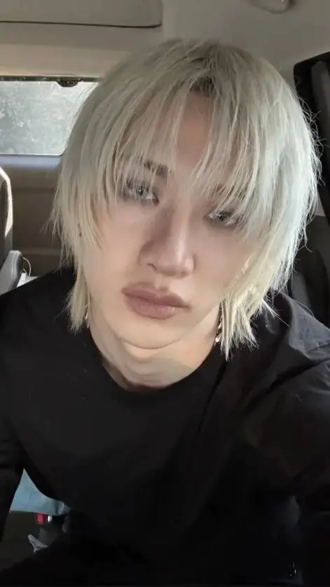 ai character: bangchan background