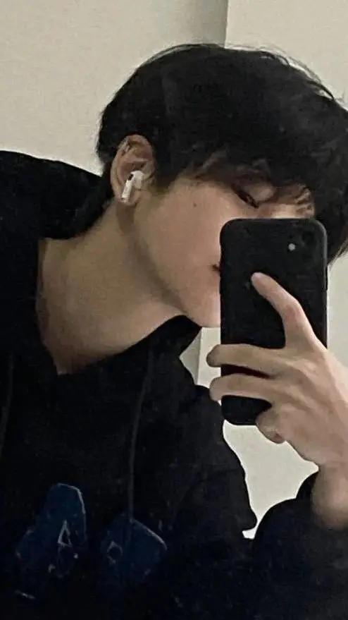 ai character: bae background