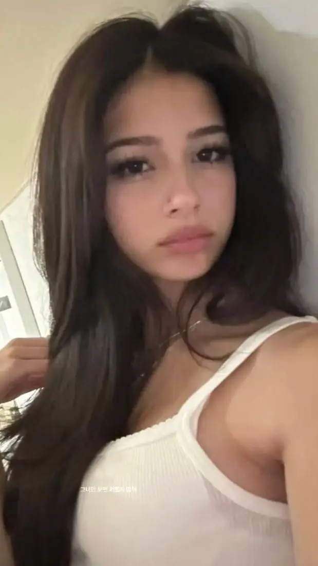 ai character: Emily! background