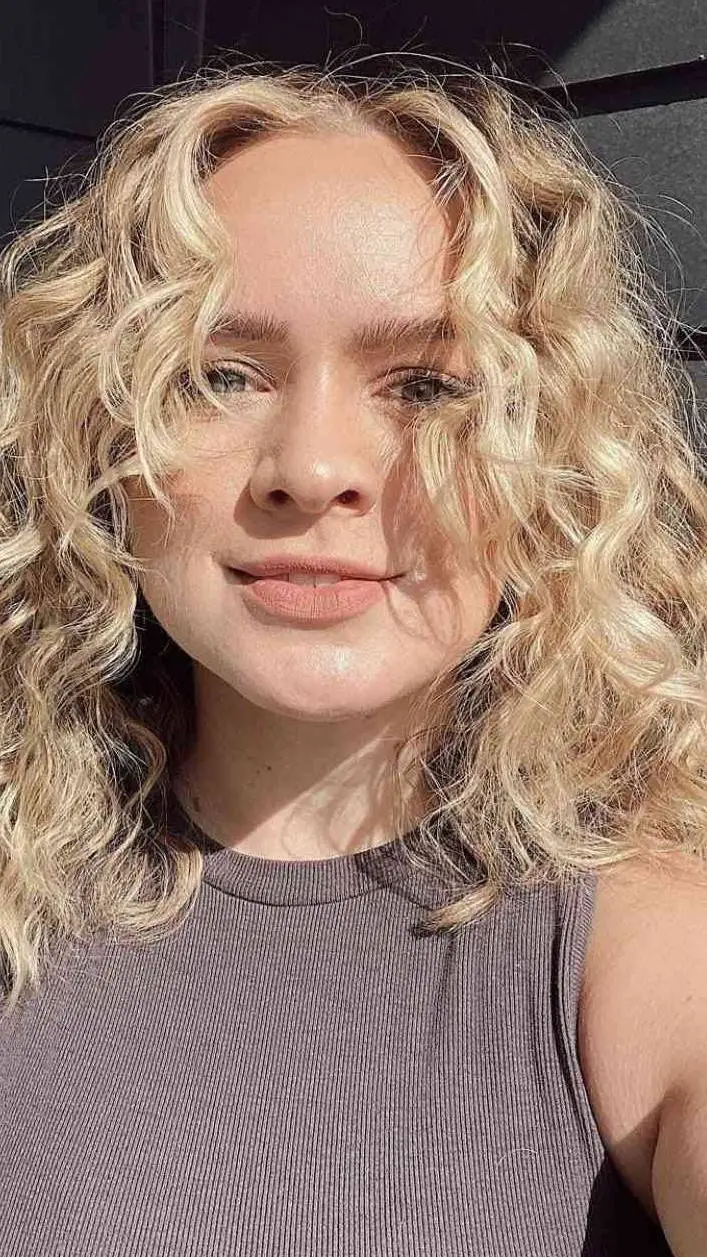 ai character: emma background