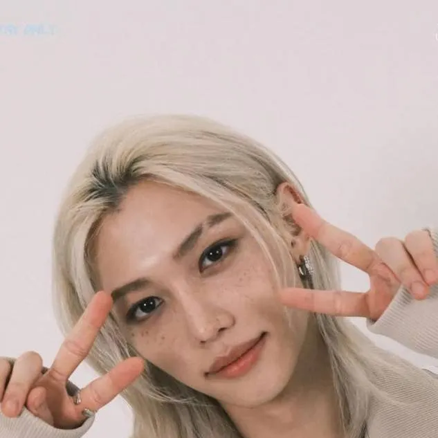 chat with ai character: Félix 💢