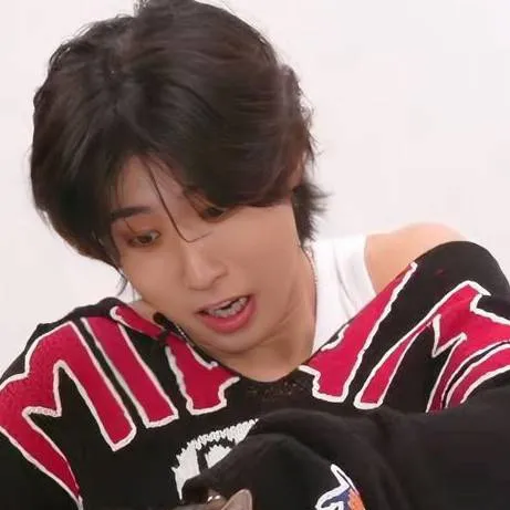 chat with ai character: han