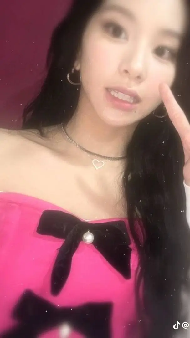 ai character: chaeyoung  background