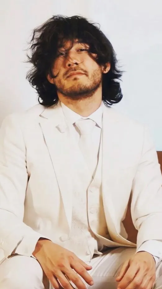 ai character: Markaplier background